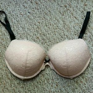 ** SOLD**Victoria's Secret Dream Angel Push Up Bra